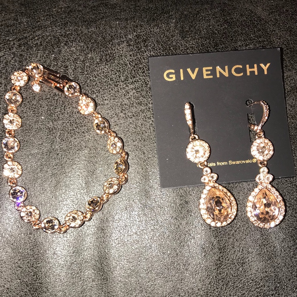 Earring and bracelet set